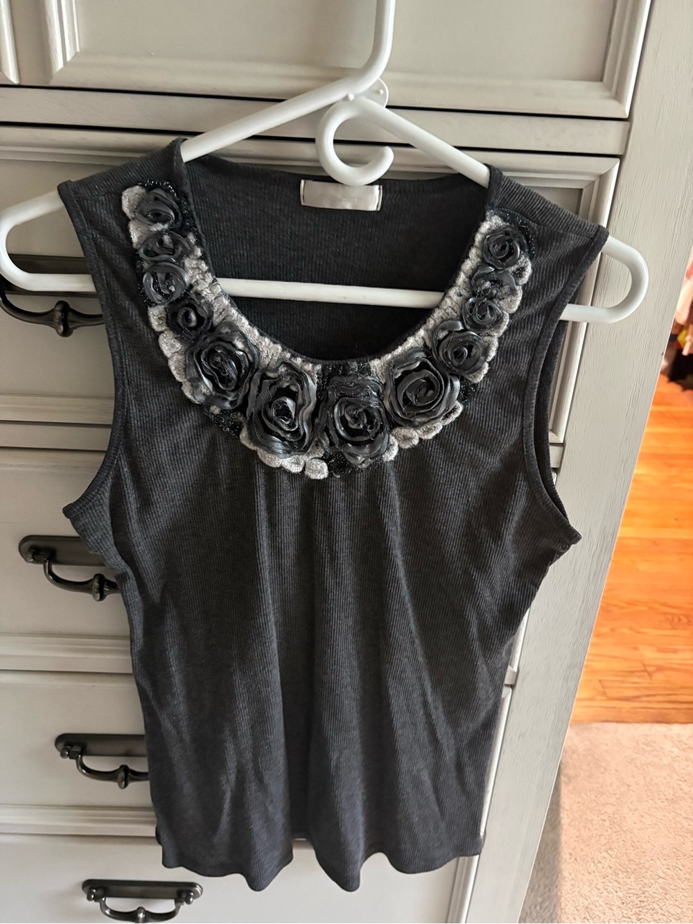 Gray Sleeveless Tank with Floral Appliqué